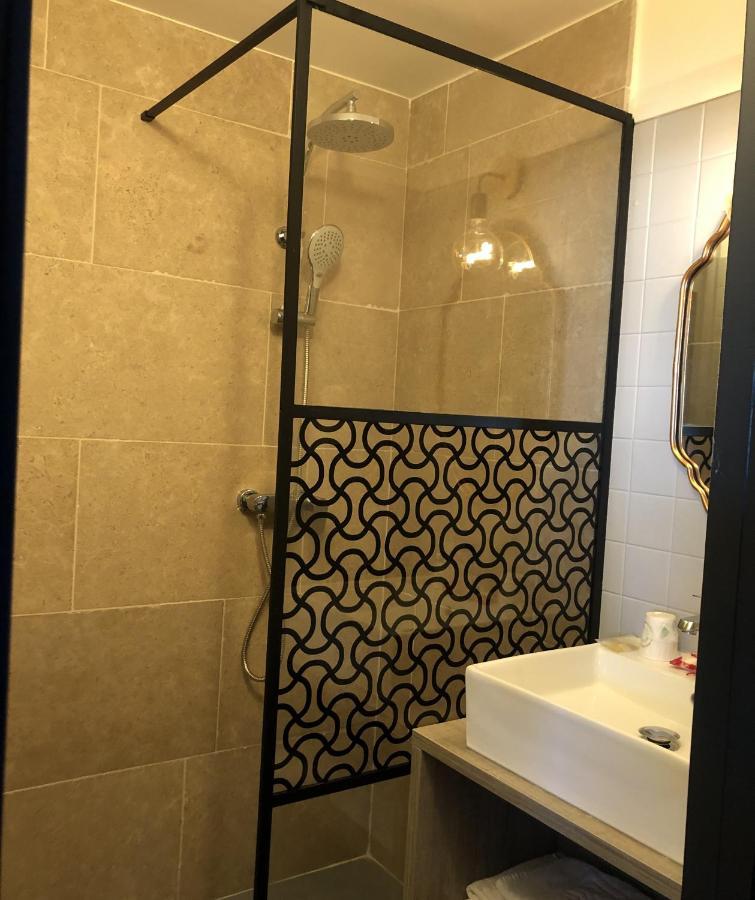 Hotel L'Embarcadere Ла-Бар-де-Мон Экстерьер фото