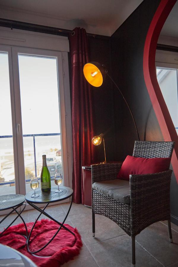 Hotel L'Embarcadere Ла-Бар-де-Мон Экстерьер фото