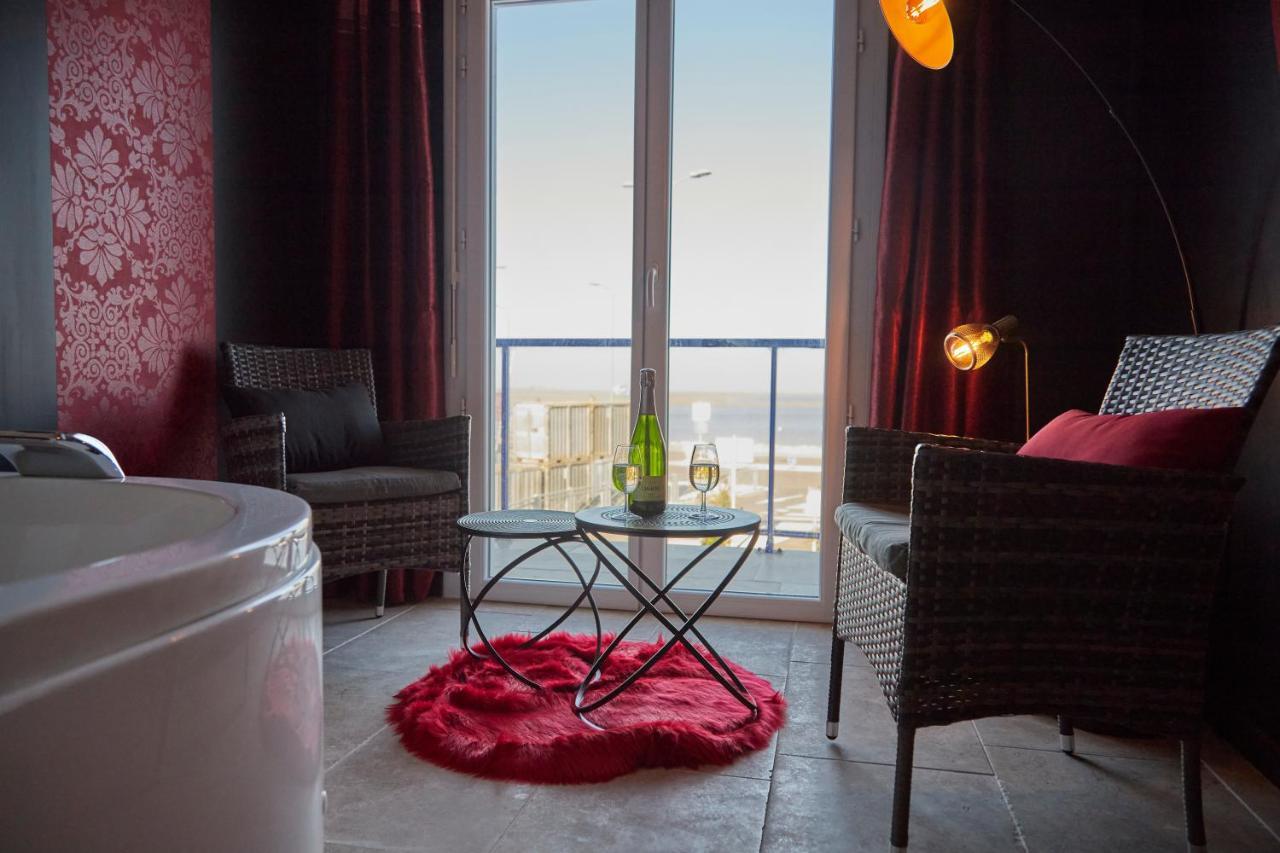 Hotel L'Embarcadere Ла-Бар-де-Мон Экстерьер фото