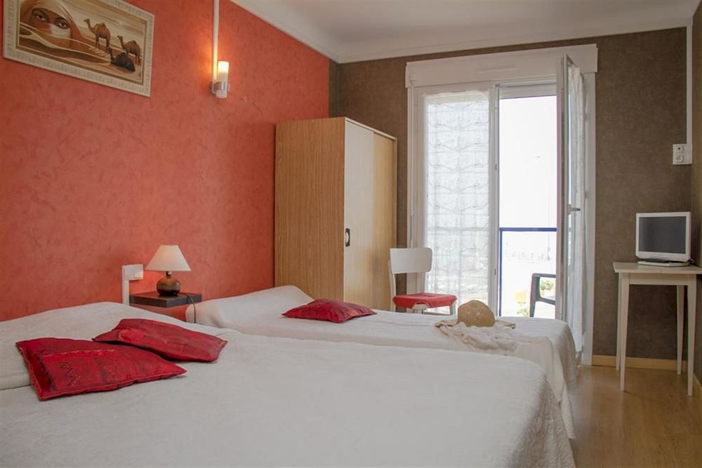 Hotel L'Embarcadere Ла-Бар-де-Мон Экстерьер фото
