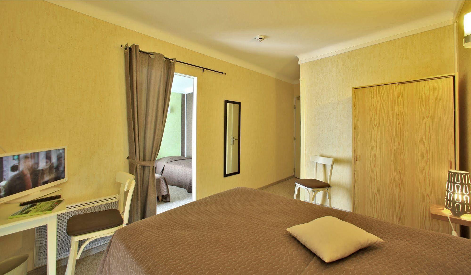 Hotel L'Embarcadere Ла-Бар-де-Мон Экстерьер фото